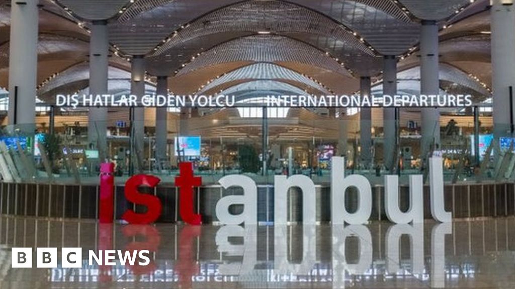 Turkey arrests US citizen over alleged passport handover