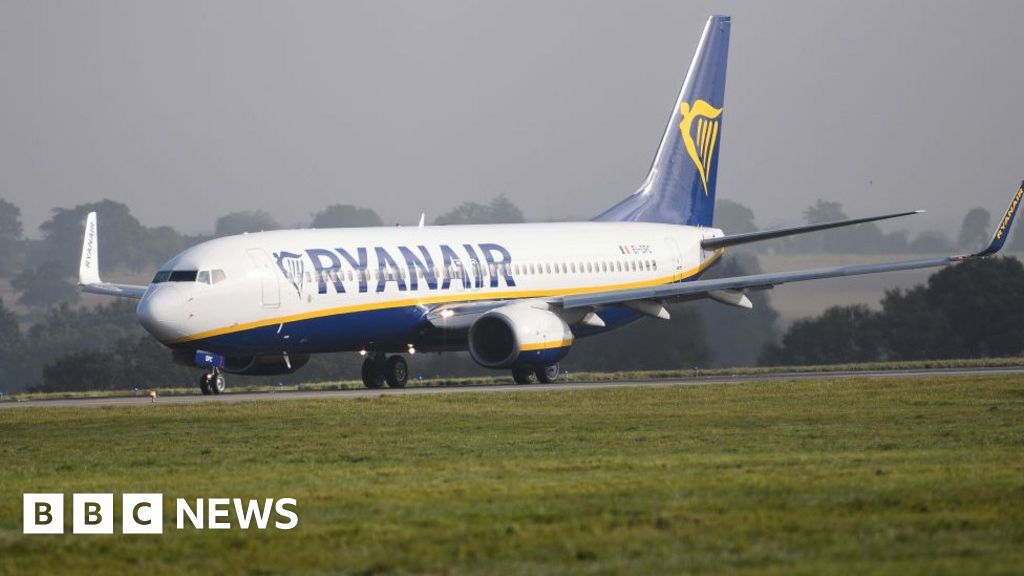 Ryanair pilots reject bonus to work through cancellation crisis