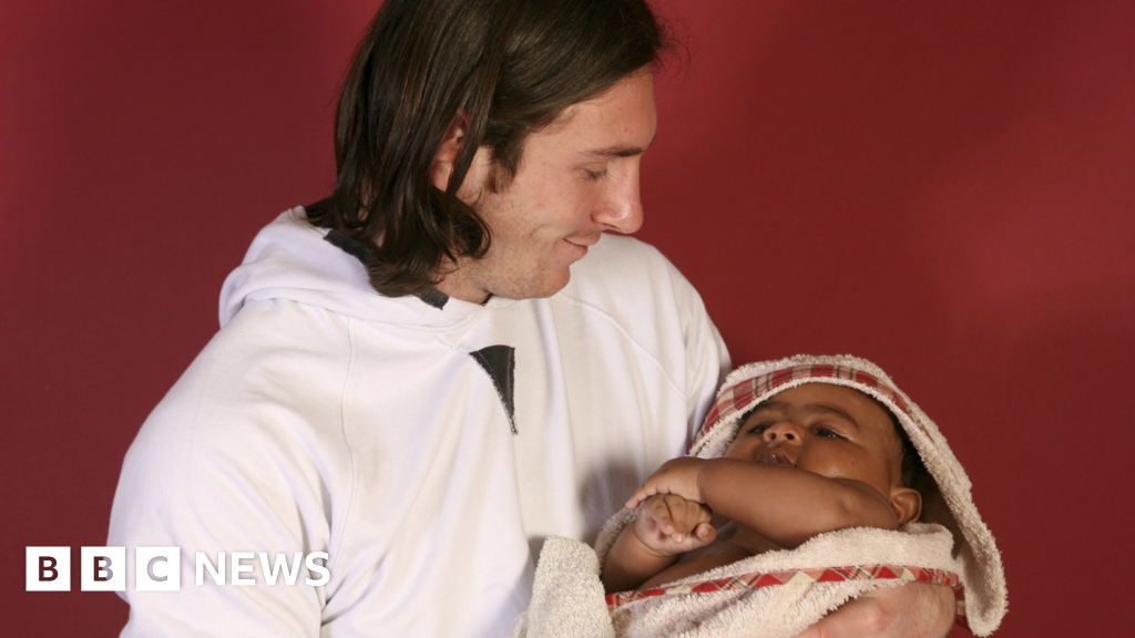 Lamine Yamal: Photos of Lionel Messi bathing Spain wonderkid as a baby resurface – BBC News