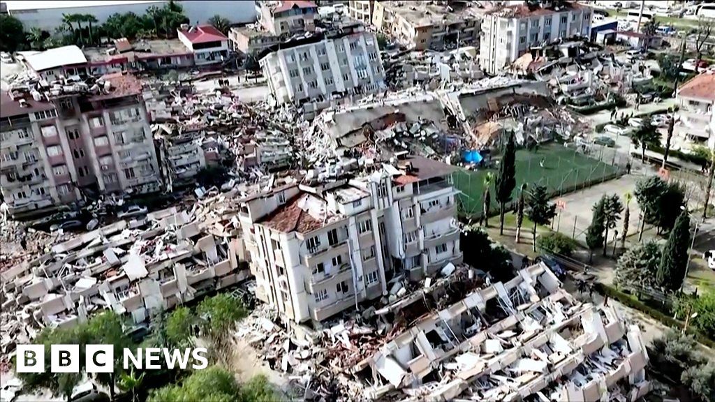 Drone flies over streets of rubble in Hatay