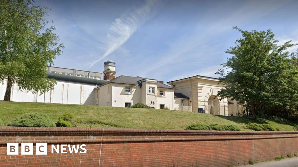 Winchester Prison Buildings 'unsafe' And 'dungeon-like' - BBC News