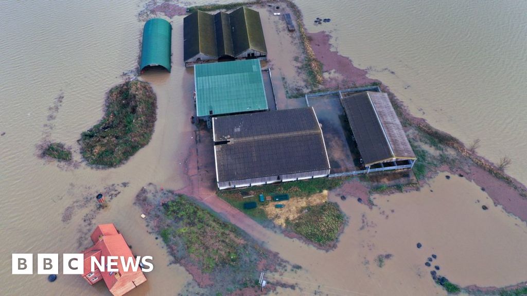 Floods leave farmers with 'unprecedented costs'
