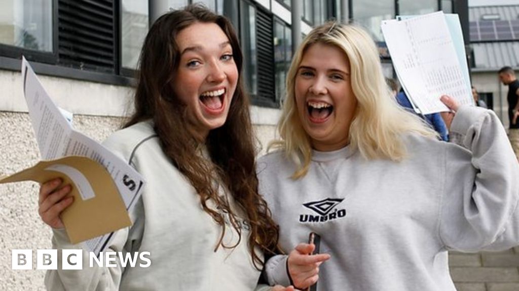 GCSE results Northern Ireland students react to their grades BBC News