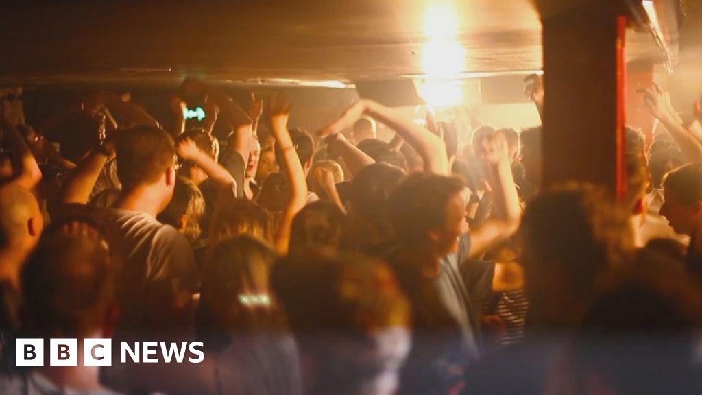 Coronavirus How Do You Run A Socially Distanced Nightclub Bbc News