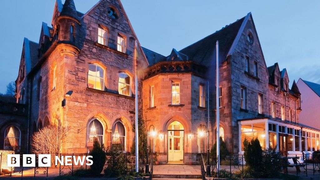 Crieff Hydro group buys two hotels - BBC News