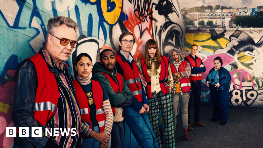 Stephen Merchant's The Outlaws will return for second series