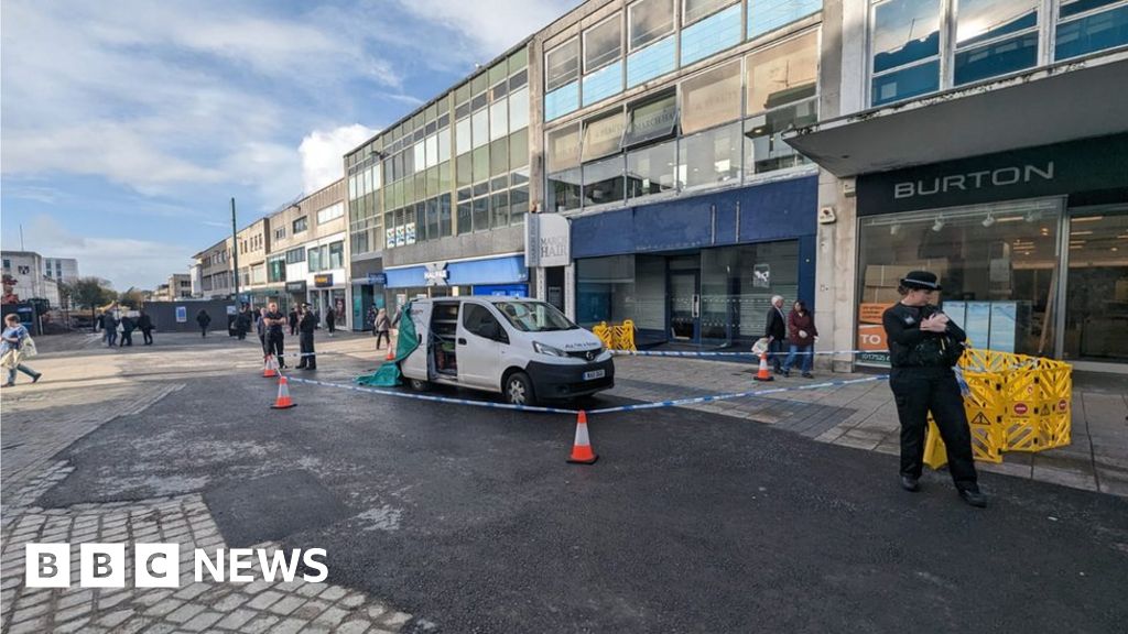 One person injured in suspected extinguisher explosion in Plymouth BBC News