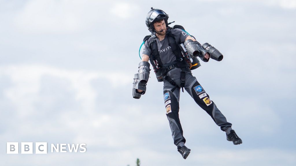 Is the use of jetpacks finally about to take off? - BBC News