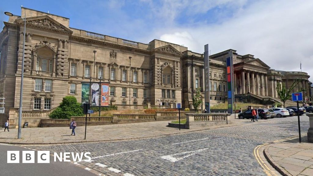 National Museums Liverpool to cut jobs to ensure 'sustainability' - BBC