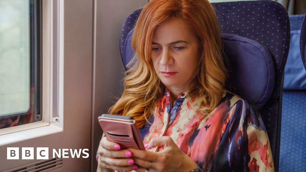 No phone signal on your train? There may be a fix - by 2028