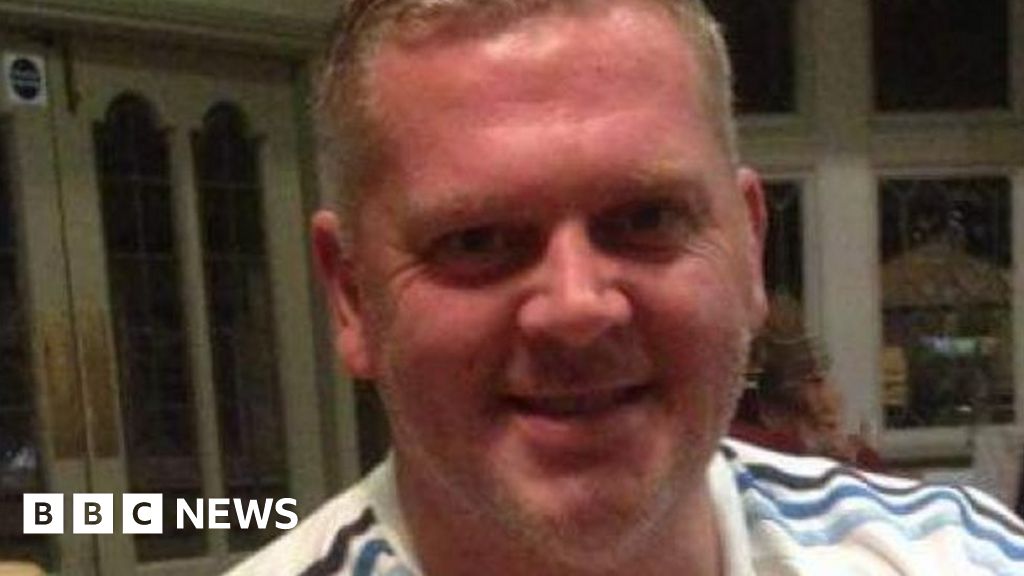 Man found dead on Isle of Man beach named by police as Lee Peel