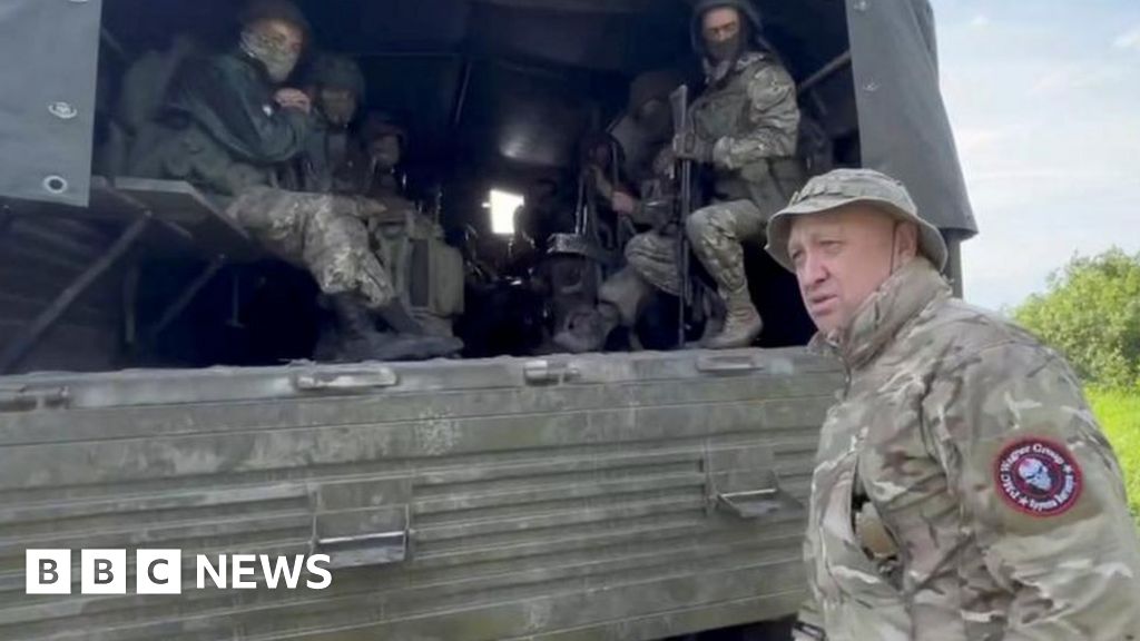 Ukraine war: Wagner detains Russian officer over 'drunk' attack