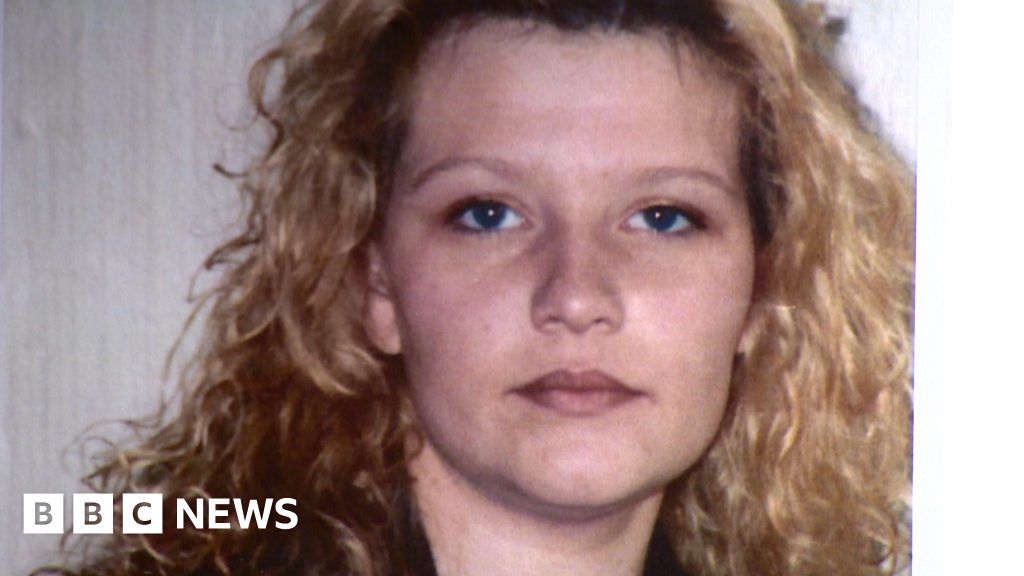 Emma Caldwell's mother appeals to daughter's killer - BBC News