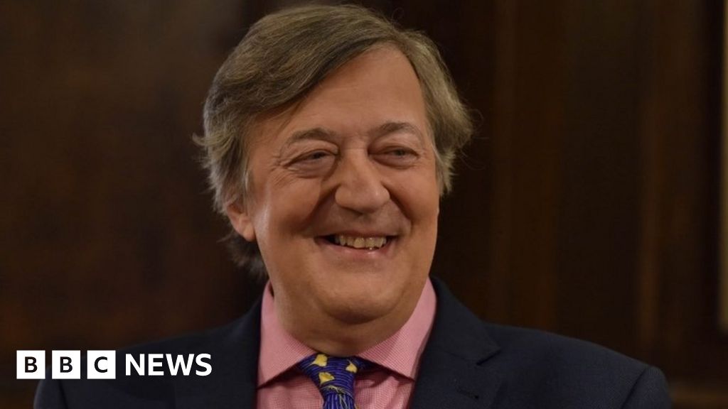 Celebrities call on UK banks to stop financing fossil fuels