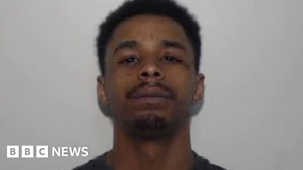 Thief stole from people suffering cardiac arrest at Bury tram stop