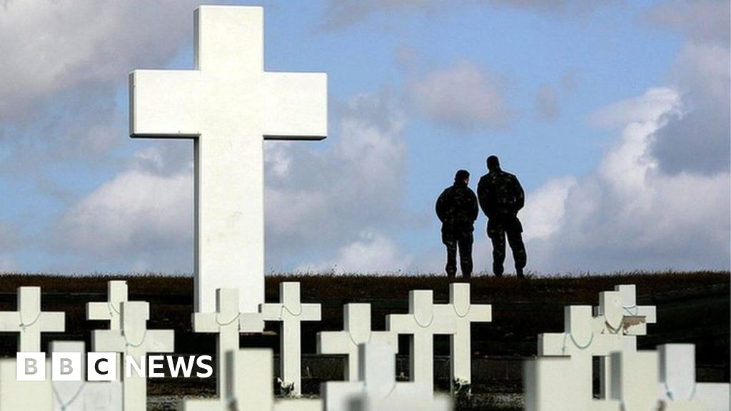 Falklands War Experts Bid To Identify Argentine Dead Bbc News