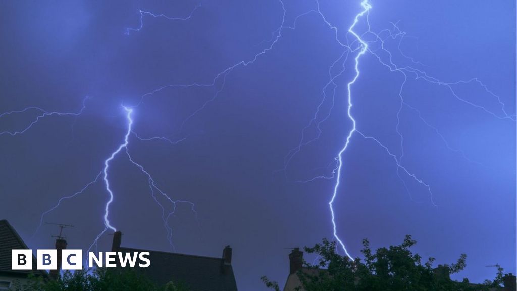Lightning pictures: Thunderstorms light up the skies across England