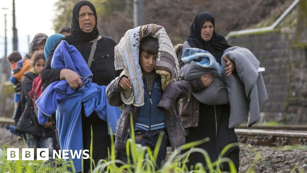 Migrant Crisis: Slovenia Seeks EU Help Over Influx - BBC News