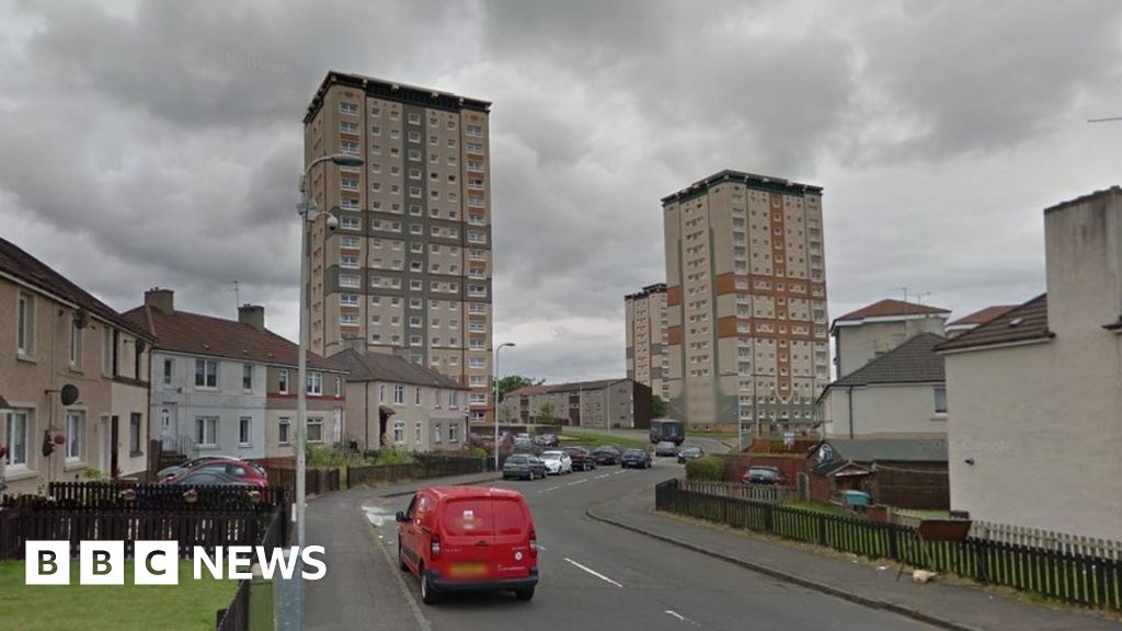 Arrest after toddler 'wandering streets' in Motherwell BBC News