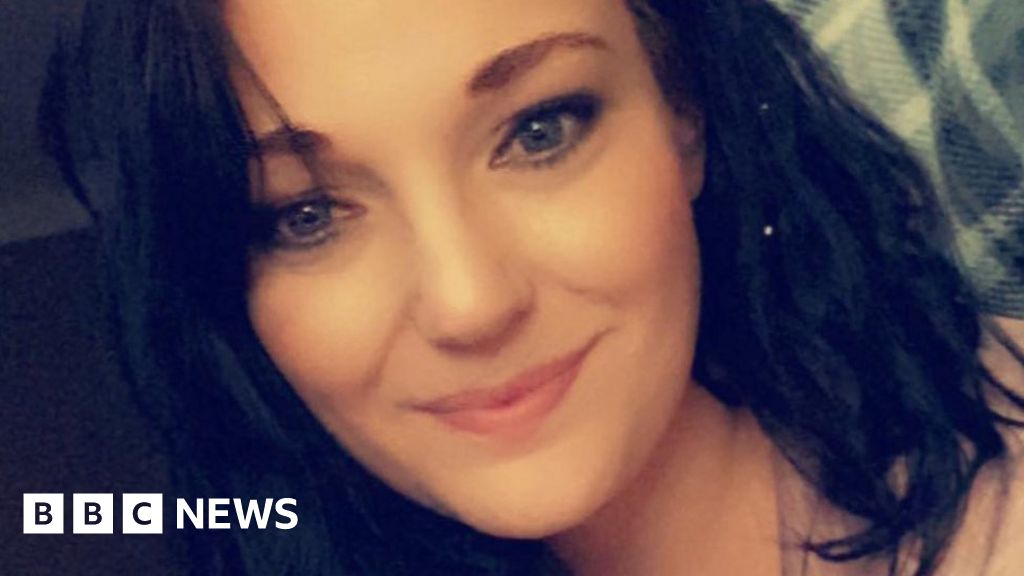 Deona Knajdek: Minneapolis mother-of-two killed as car hits protesters