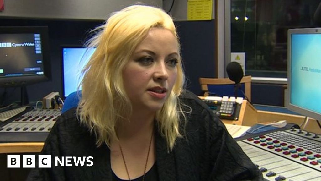 Charlotte Church Will Not Sing At Donald Trump Inauguration - BBC News