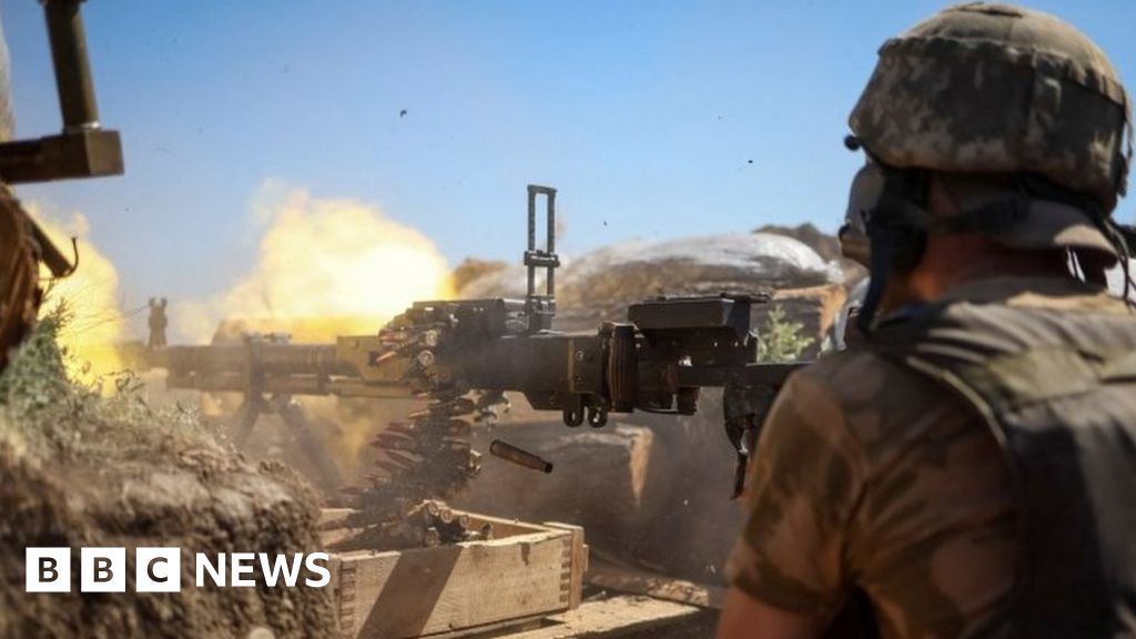 Kherson: ‘Heavy fighting’ as Ukraine seeks to retake Russian-held region