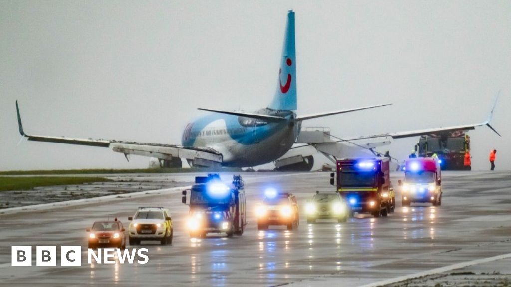 Lotnisko Leeds Bradford zostaje ponownie otwarte po tym, jak samolot wypadł z pasa startowego podczas sztormu Babbitt