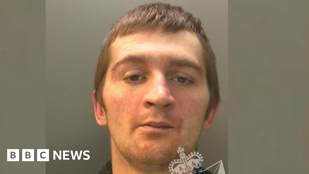 Ebbw Vale Shoplifter pulled out manager's teeth BBC News