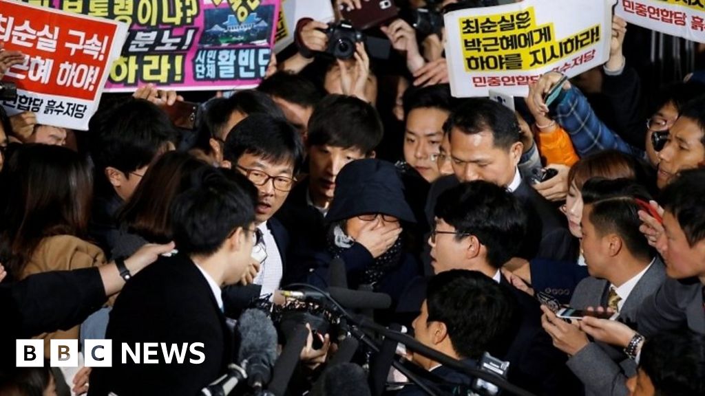 South Korea Scandal Choi Soon Sil Returns To Media Storm Bbc News 9653