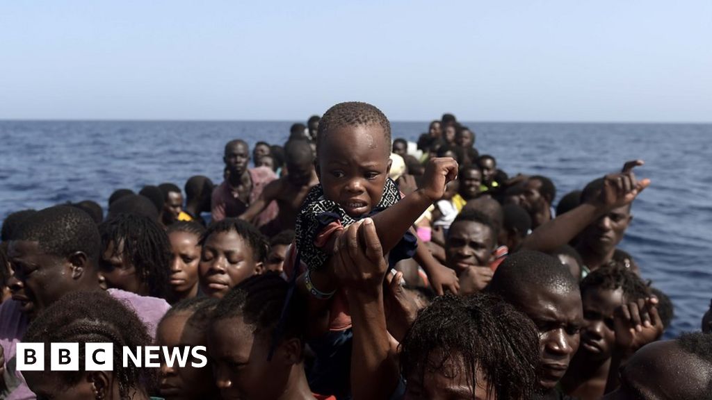 Migrants suffocate in boat hold