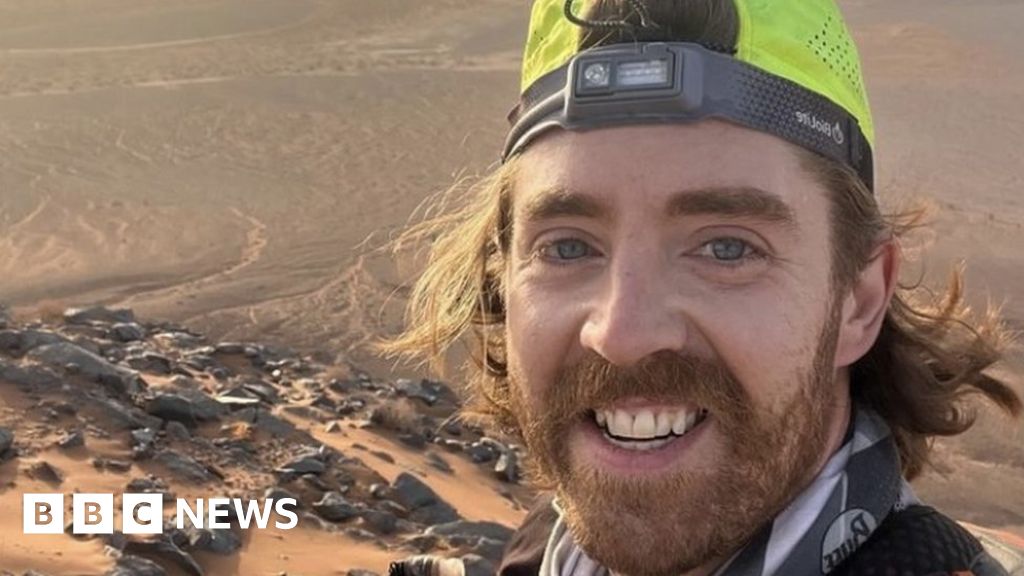 Guernsey runner describes 'battle' of 155-mile desert race - BBC News