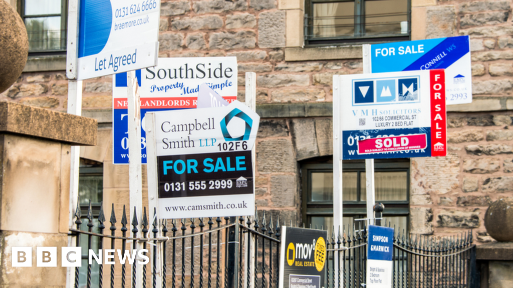 House price growth at 10% a year despite squeeze on finances