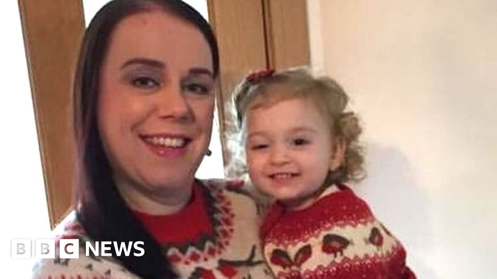 Walkers crisp shortage leaves Leicestershire family desperate - BBC News Walkers crisp shortage leaves Leicestershire family desperate - BBC News