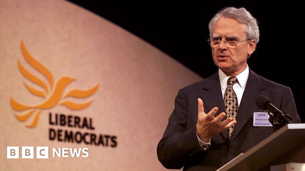 Mr Robert Maclennan: tributes to the former SDP leader and LibDem peer