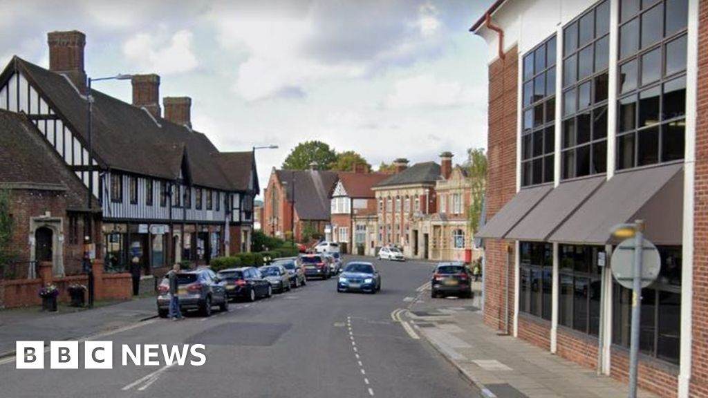 Woman, 77, injured in Droitwich hit-and-run crash - BBC News