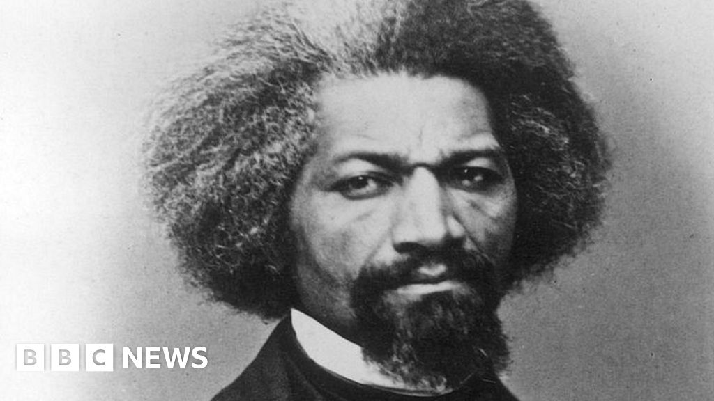 Historic anti-slavery rally remembered in Hawick - BBC News