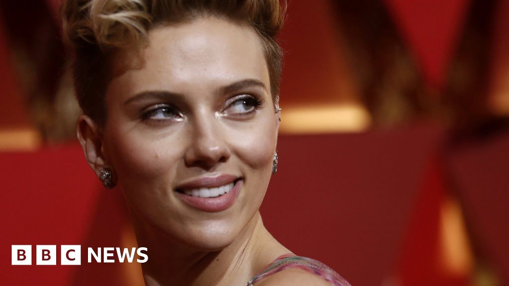 Scarlett Johansson Quits Trans Role After Lgbt Backlash Bbc News 2521