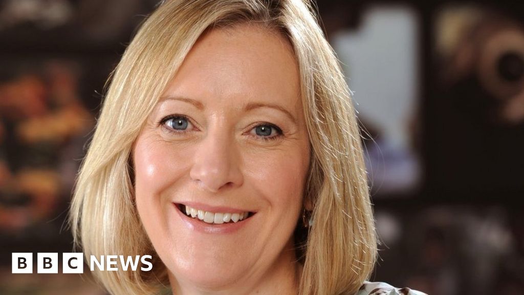 Marks and Spencer hires Halfords boss Jill McDonald - BBC News