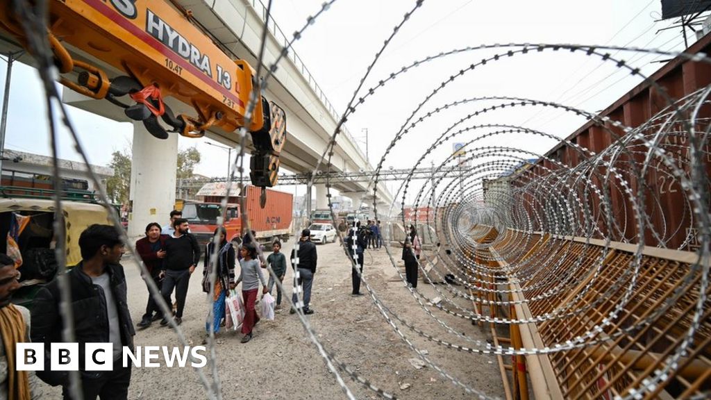 Bauernprotest: Delhi verwandelt sich in eine Festung, während Tausende in die indische Hauptstadt marschieren