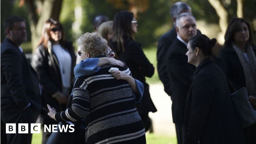 Pittsburgh shooting Anger at Pence rally 'Jesus prayer'