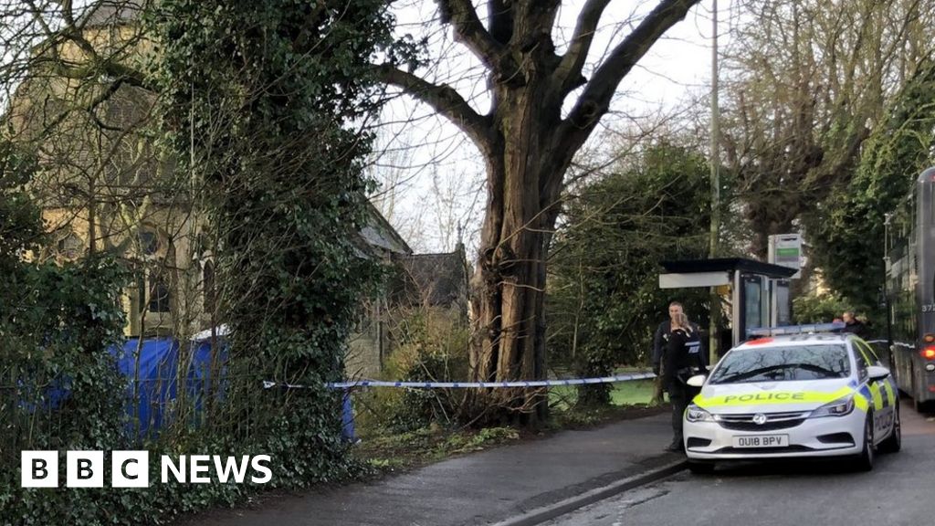 Man found dead in Oxford churchyard BBC News