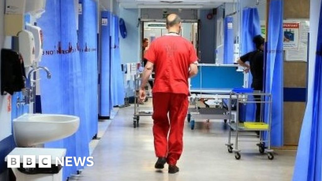 Covid: Double-jabbed NHS staff could avoid isolation if service under pressure