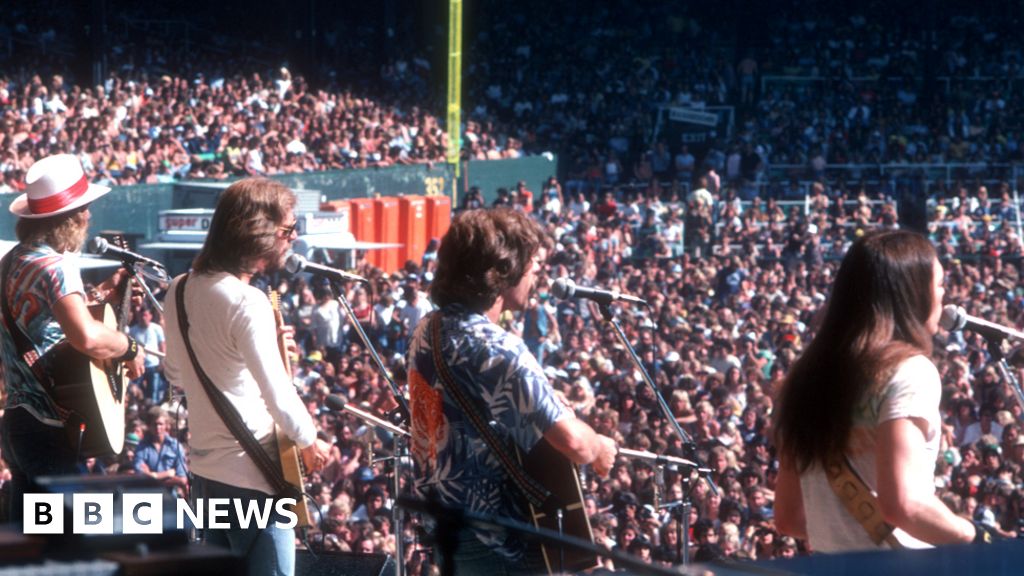 Handwritten Hotel California lyrics at centre of trial - BBC News