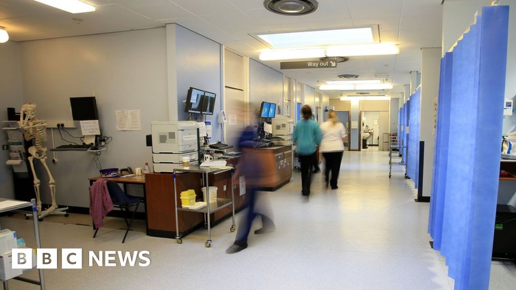 Hospital bedblocking 'costs' NHS England £900m a year BBC News