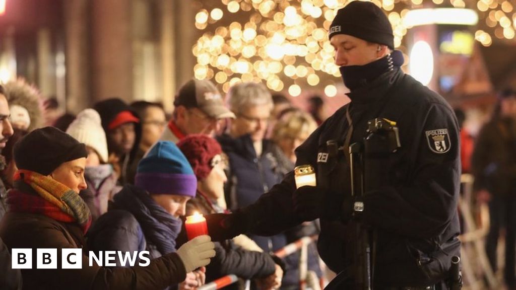 Berlin attack Can police protect Christmas crowds? BBC News