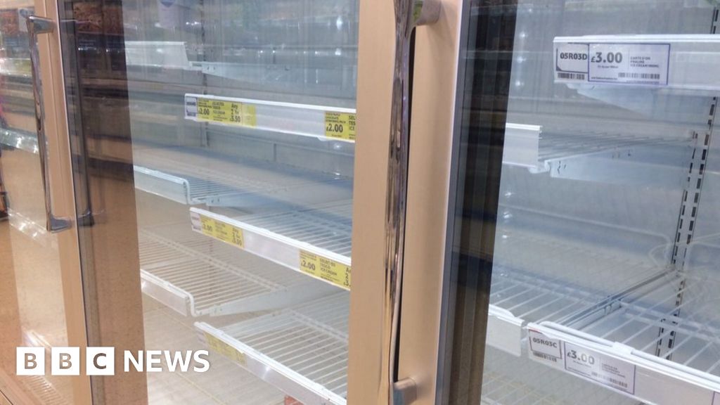 Tesco stores throw out food after fridges fail BBC News