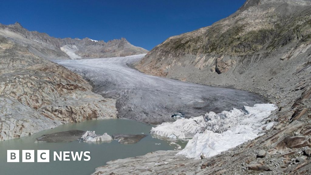 Switzerland referendum: Voters back carbon cuts as glaciers melt