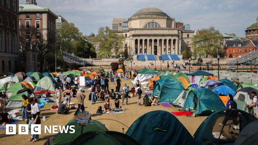 Columbia students must 'disband or face suspension'