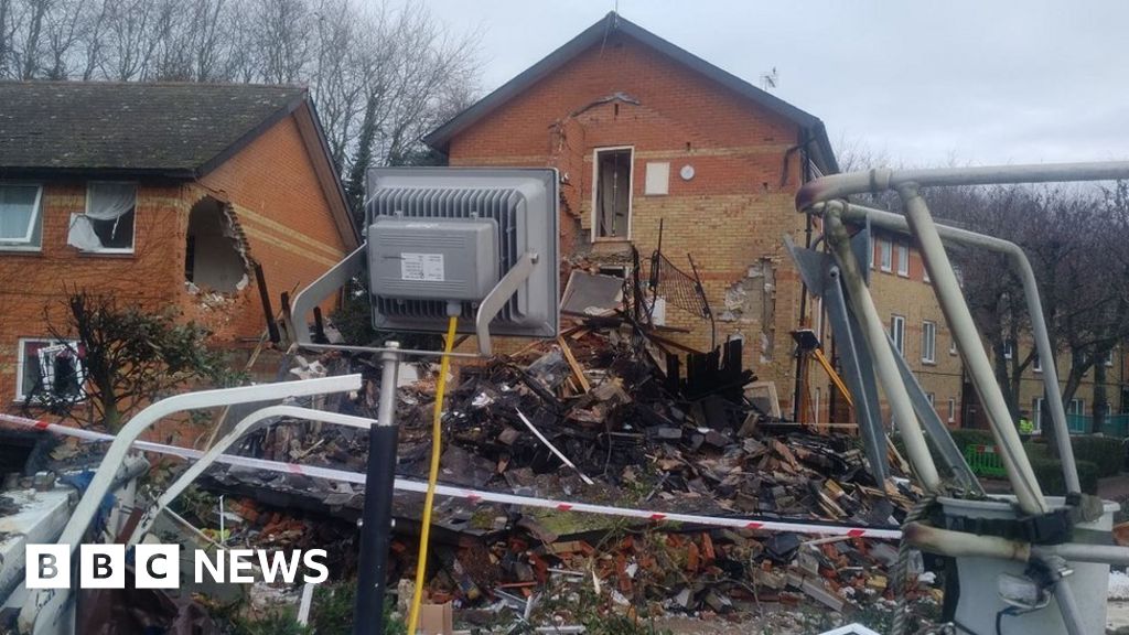 Human Remains Found After Explosion At Oxford Flats - Bbc News