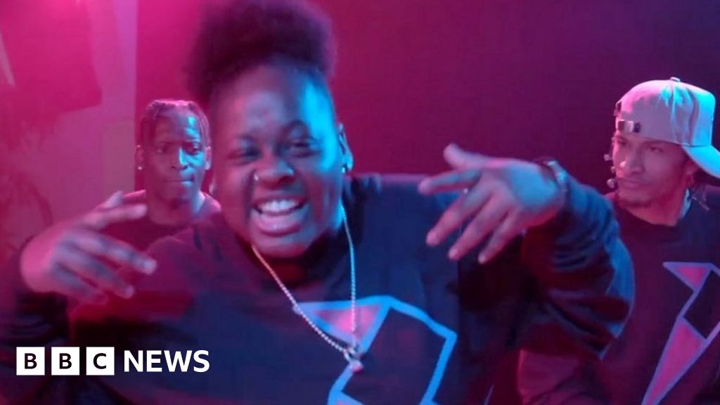 Hearts of Talent: Steering youngsters away from a life of crime - BBC News